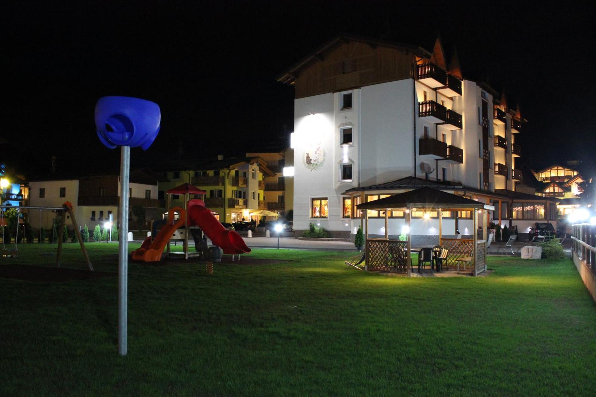 Hotel Rosa Alpina Andalo Buitenkant foto