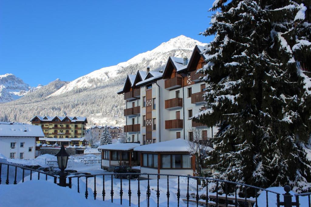 Hotel Rosa Alpina Andalo Buitenkant foto